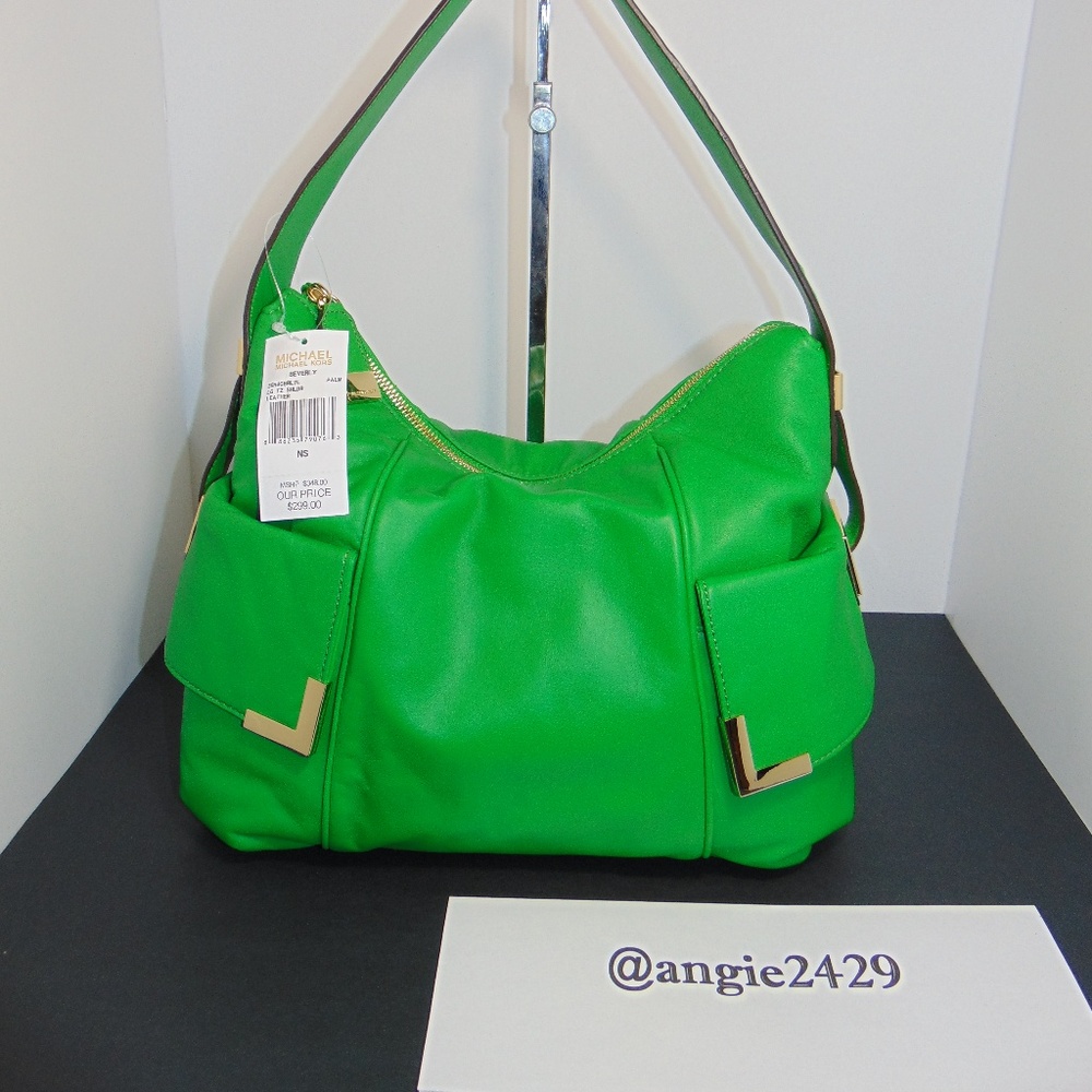 ❌SOLD❌Michael Kors Beverly Large TZ Shoulder Bag